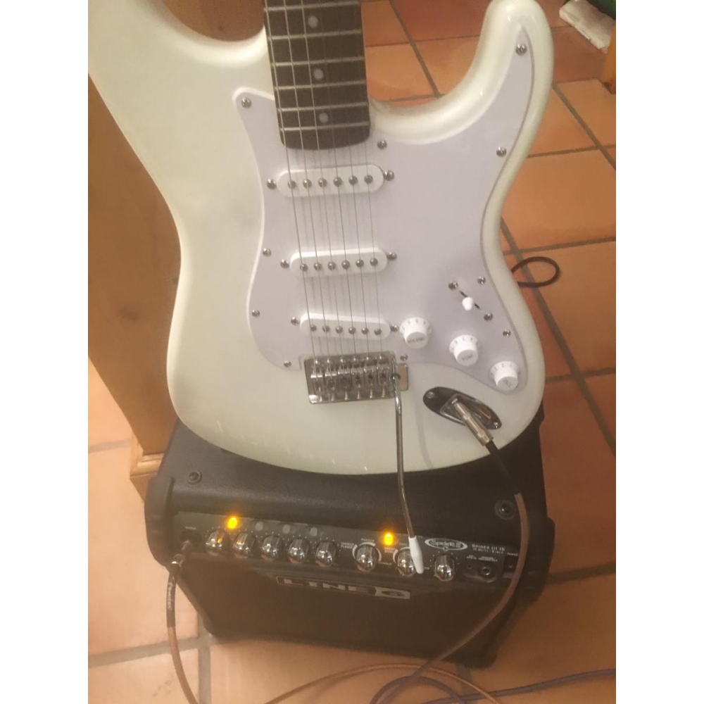 Squier / Line 6 Pack guitare éléctrqiue