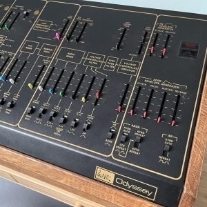 ARP ODYSSEY 2811 MK2 révisé en parfait état transformé en module