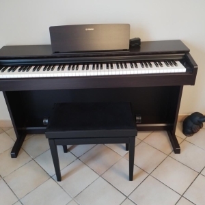 Yamaha YDP-143