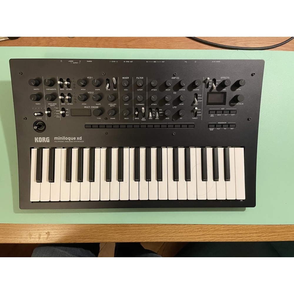 KORG Minilogue XD avec sa boite (comme neuf)