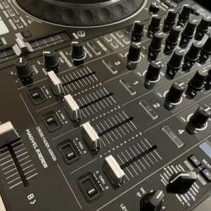 Contrôleur DJ –Pioneer DDJ 1000