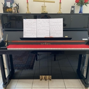 Schimmel piano droit de concert