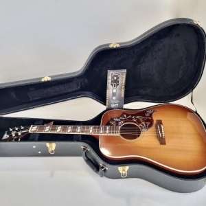 Gibson Hummingbird Standard 2015 Heritage Cherry Sunburst