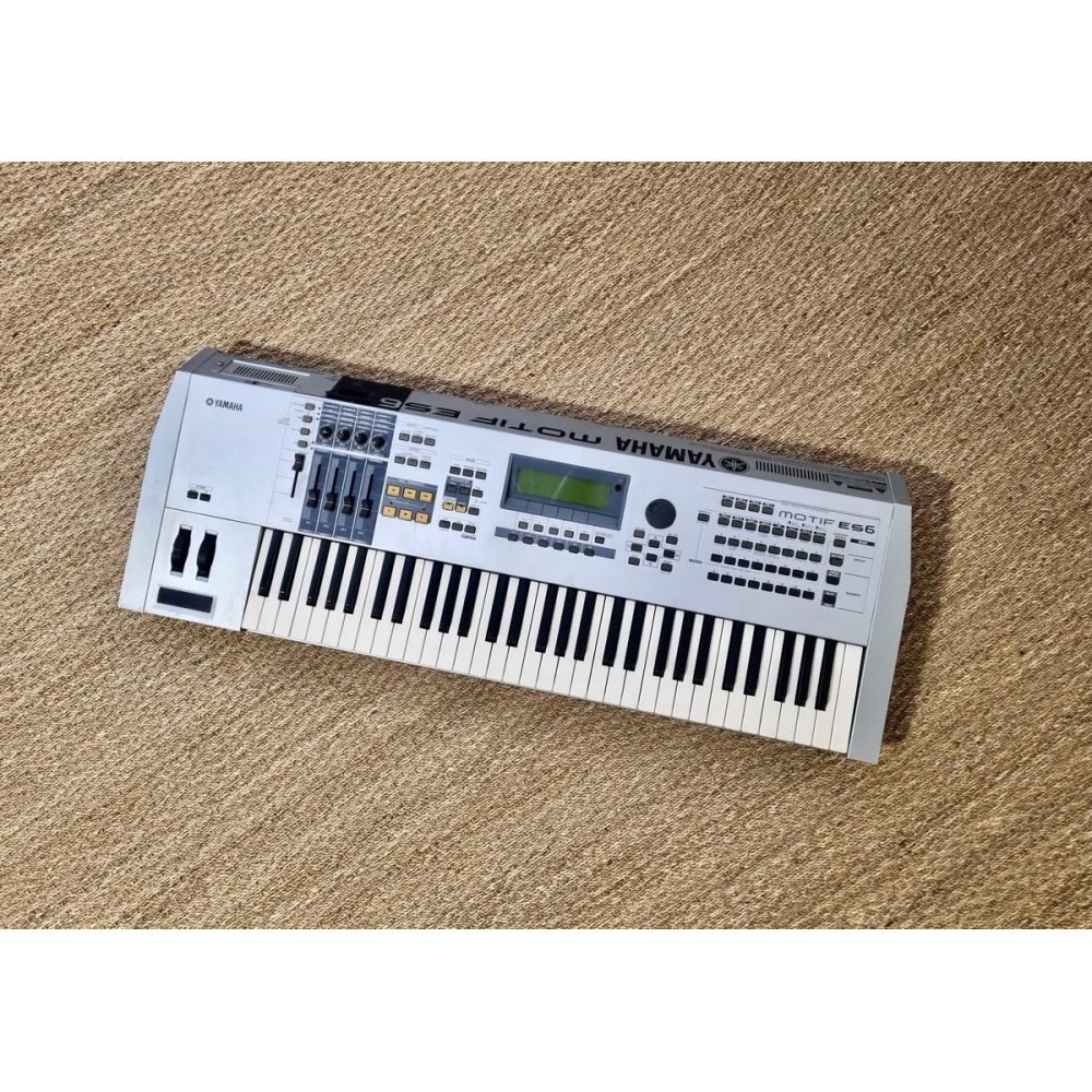 Yamaha Motif ES 6 Production Synthesizer