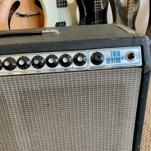 Fender Twin Reverb 2-Channel 100-Watt 2x12" Guitar Combo 1976 Silverface