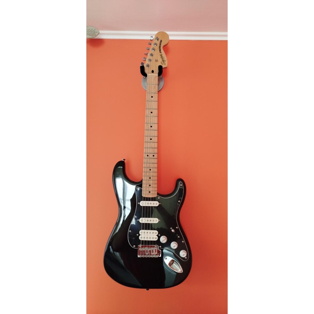 Squier / Boss Pack guitare électrique