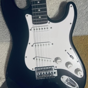 Harley Benton guitare électrique