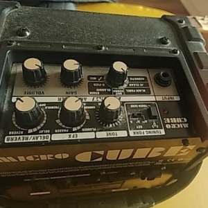 Cort / Roland Pack guitare éléectrique