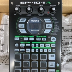 Roland SP-404A