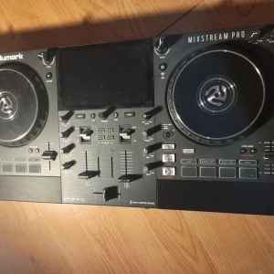 Numark Mixstream pro contrôleur mix