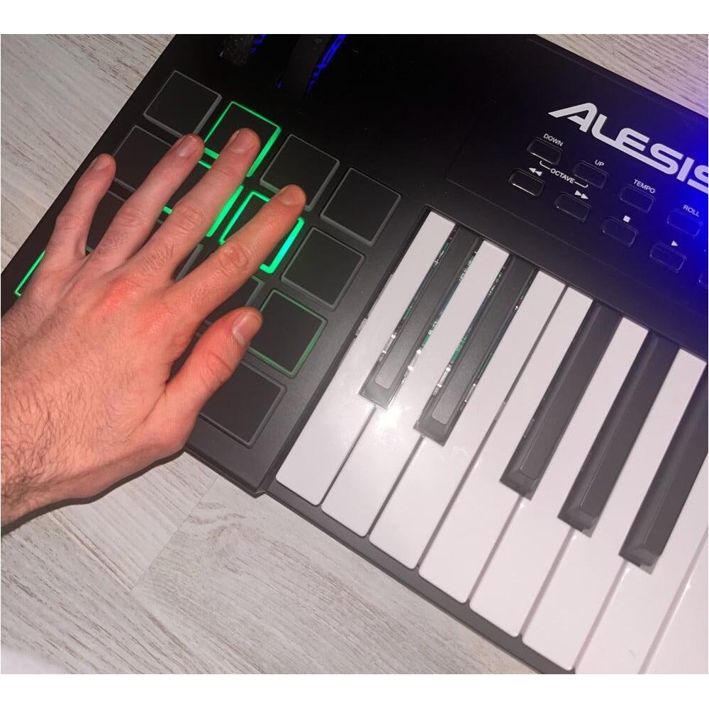 Alesis VI49 - clavier midi et contrôleur usb