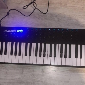 Alesis VI49 - clavier midi et contrôleur usb