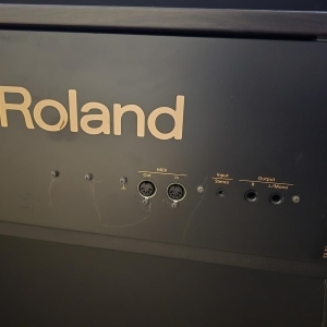 Roland HP 503 Piano numérique