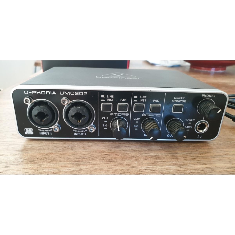 Behringer U-Phoria UMC202