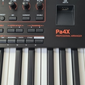 Korg Pa4x 61 touches