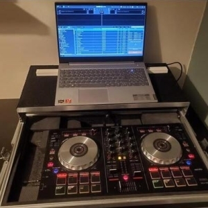 Pioneer DDJ SB2 + flight case