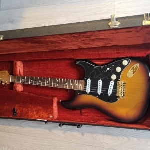 Fender stratocaster srv us