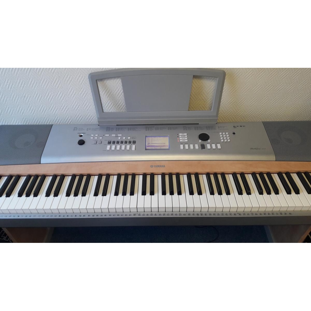 Yamaha DGX-620