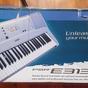 Yamaha PSR-E313 Clavier-Arrangeur