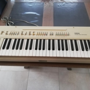 Piano synthétiseur portable Yamaha Keyboard PS 20