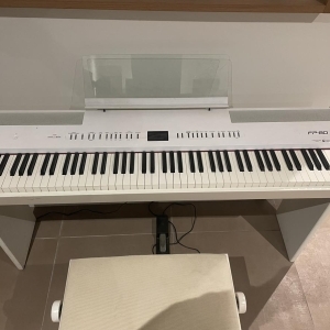 Roland FP80 blanc