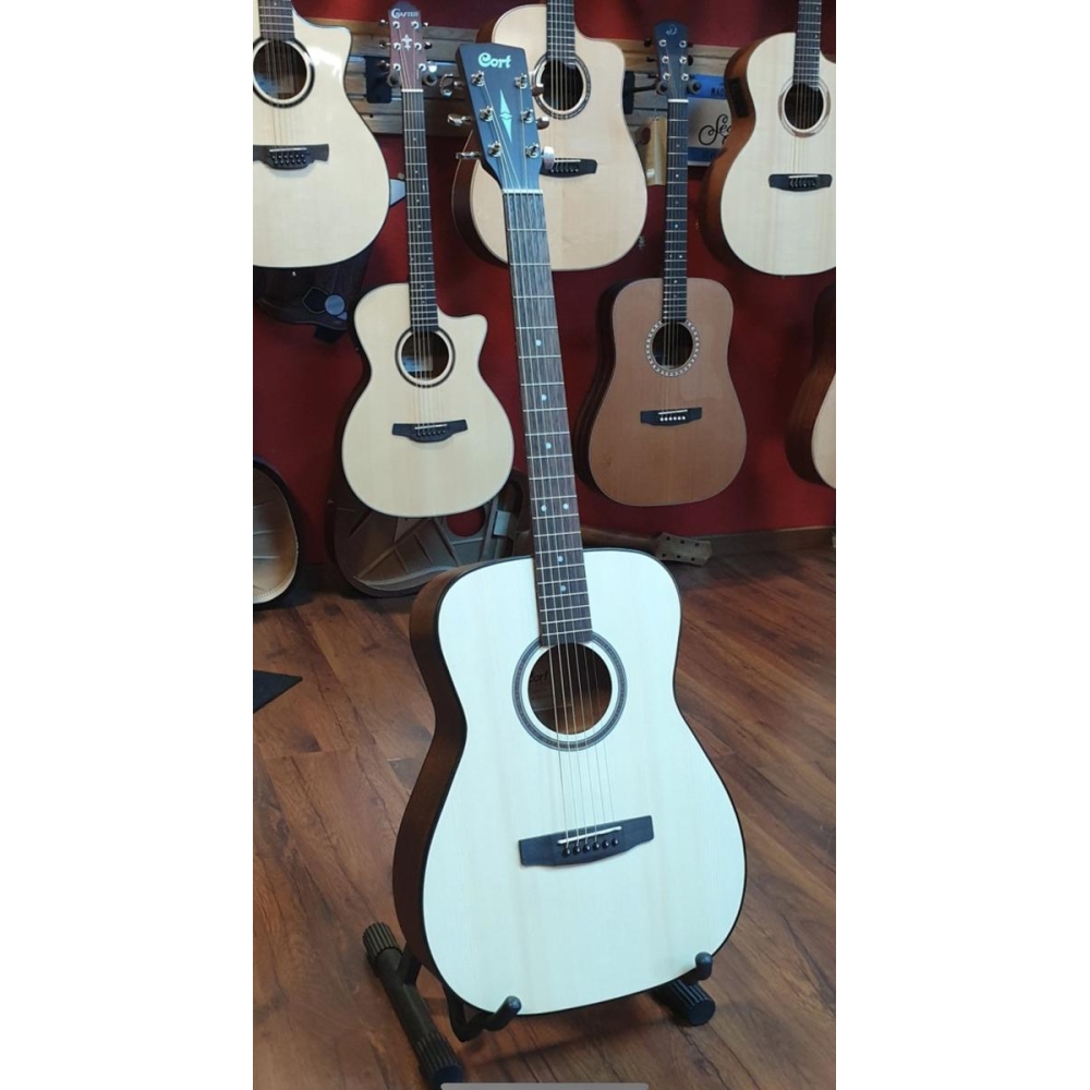 Cort mini AF550op Guitare Folk de voyage + housse