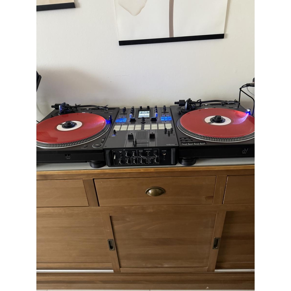 1 TABLE PIONEER DJM S11 LIMITED + 2 PLATINES PIONEER -PLX-CRSS12