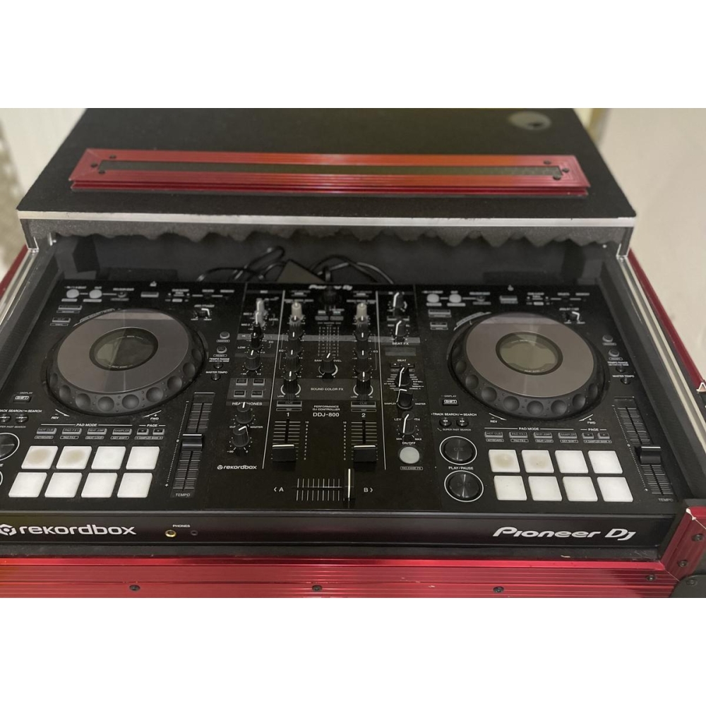 Ddj 800 pioneer + flight case