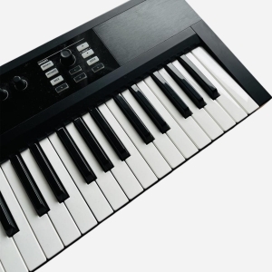 NI Komplete Kontrol S49