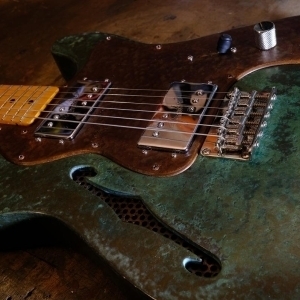 Telecaster Thinline Oxydé Bronze Style Trussart