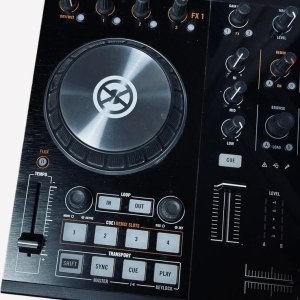 Native Instruments - Traktor Kontrol S2