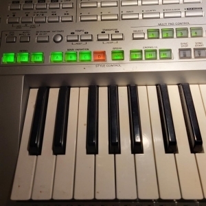 Yamaha Tyros 2