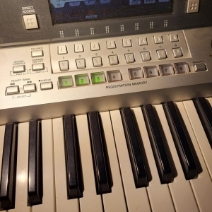 Yamaha Tyros 2