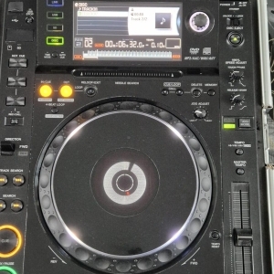 PIONEER Platines CDJ 2000 + DJM S9