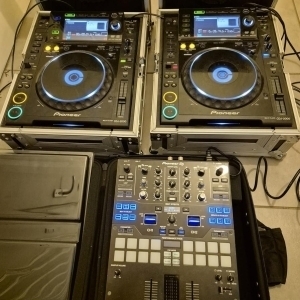 PIONEER Platines CDJ 2000 + DJM S9