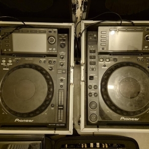 PIONEER Platines CDJ 2000 + DJM S9