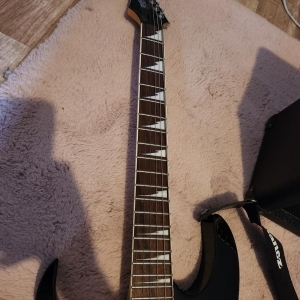 Ibanez Guitare gaucher avec Ampli Marshall MG15