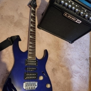 ibanez Guitare électrique avec son ampli Line6 Spider 15