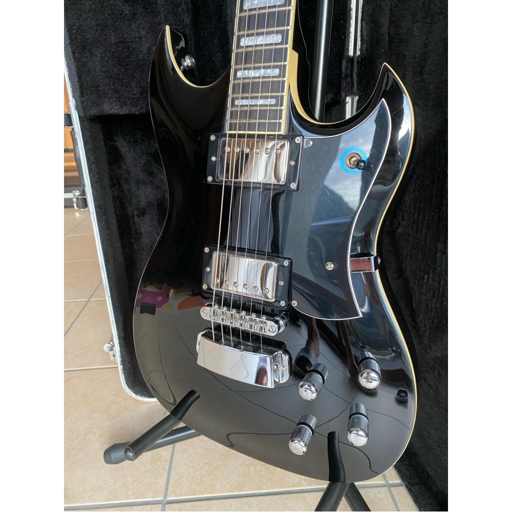 Hagstrom Pat Smear signature