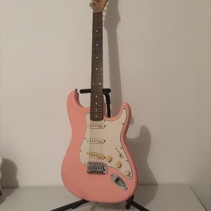 Stagg Stratocaster Pink