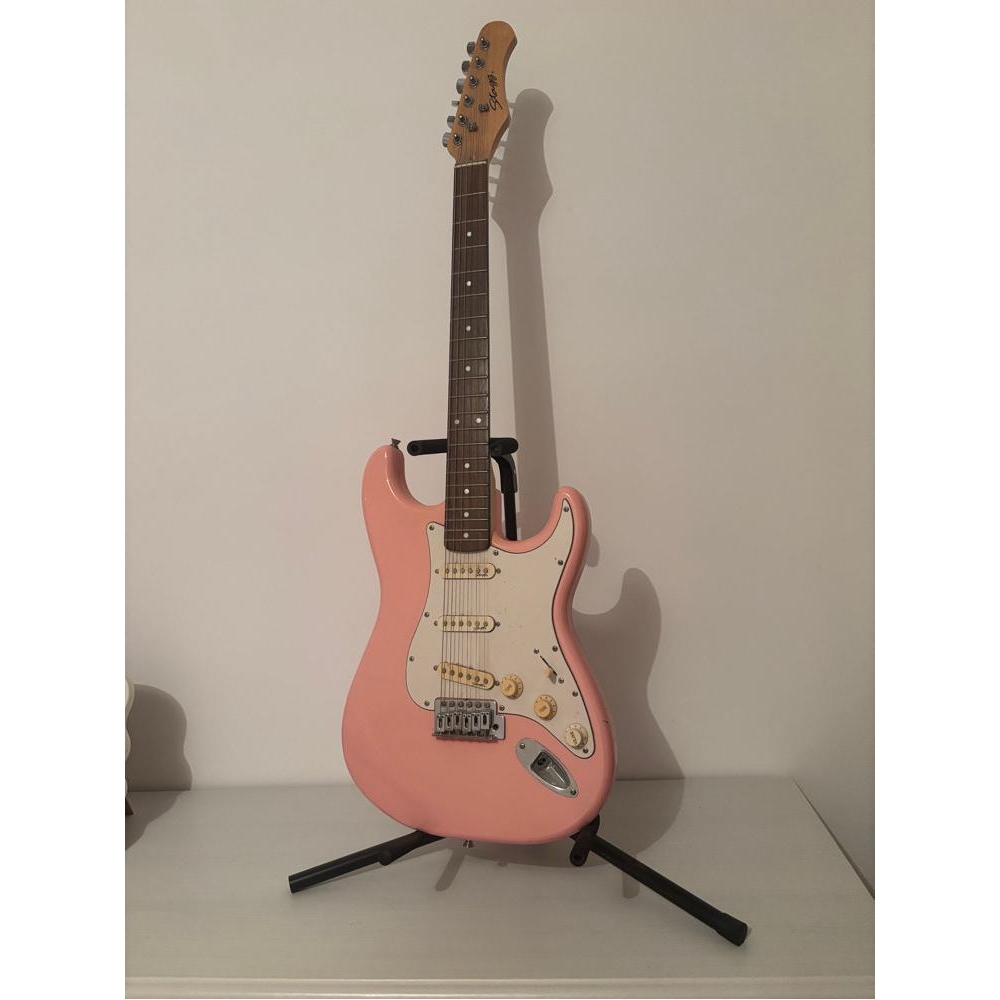 Stagg Stratocaster Pink