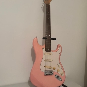 Stagg Stratocaster Pink