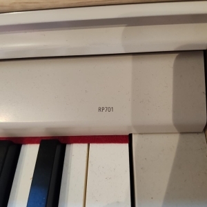 Roland rp701 - Piano numérique