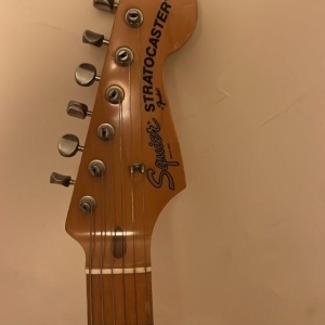 Guitare Squier stratocaster 1983