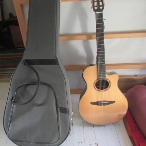 YAMAHA NTX 1200 R - Guitare électro-acoustique