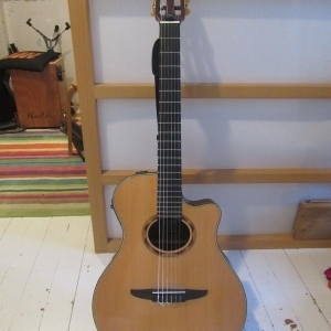 YAMAHA NTX 1200 R - Guitare électro-acoustique