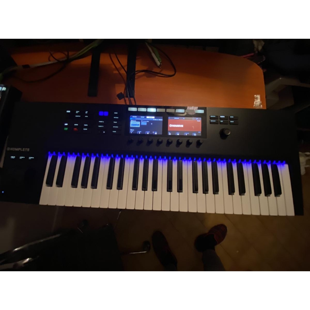 Komplete Kontrol S49 MK2