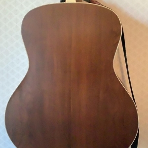 Guitare acoustique de Luthier