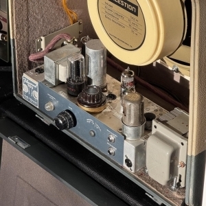 Bell & Howell Filmosound 202 Combo, modded by AMPTEK