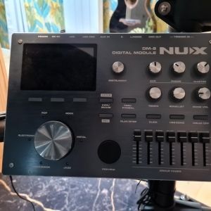 NUX DM-8